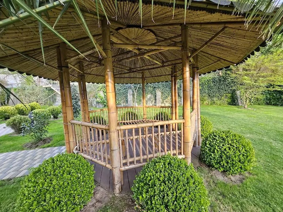 Retro Villa Batumi