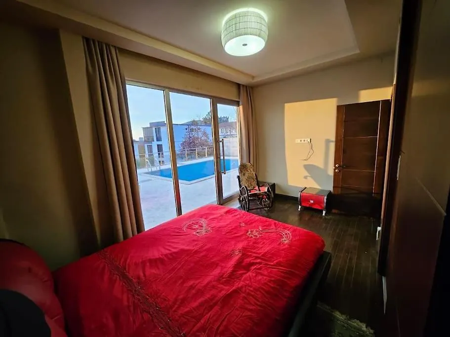 Retro Villa Batumi 0*,